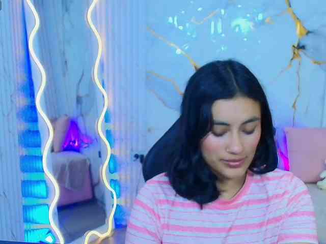 PEACHY-TAY webcam