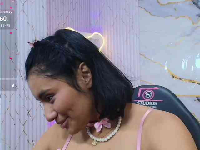 PEACHY-TAY webcam