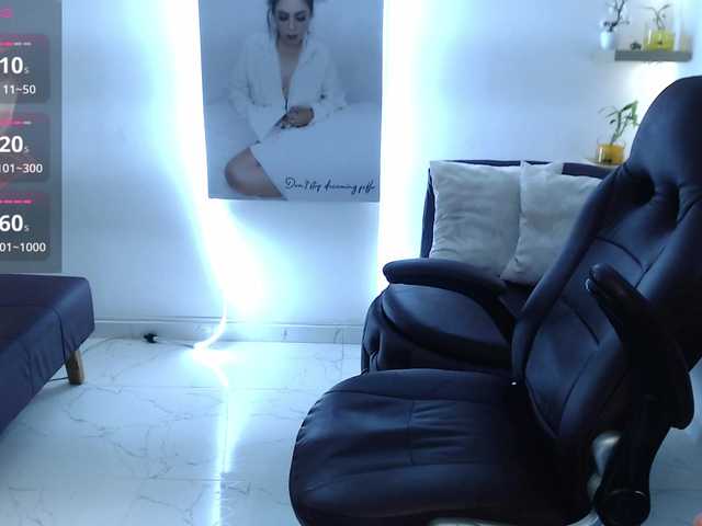 Miss-Diva1 live webcam show