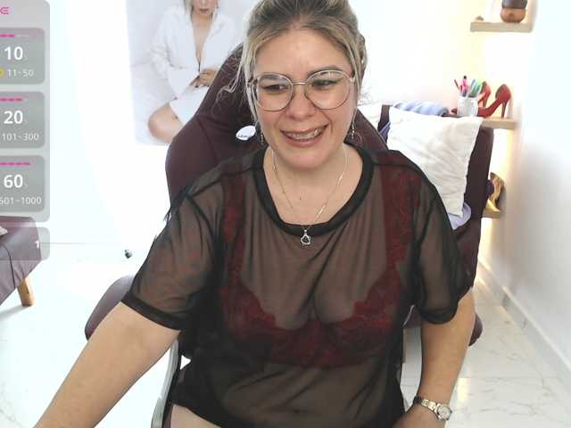 Miss-Diva1 live cam preview