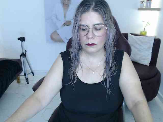 Miss-Diva1 webcam