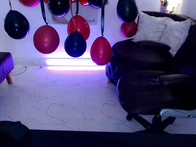 Miss-Diva1 webcam