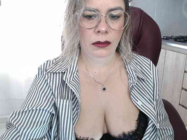 Miss-Diva1 webcam