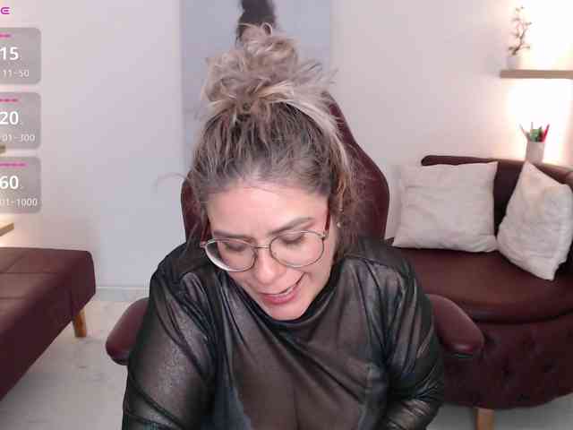 Miss-Diva1 webcam