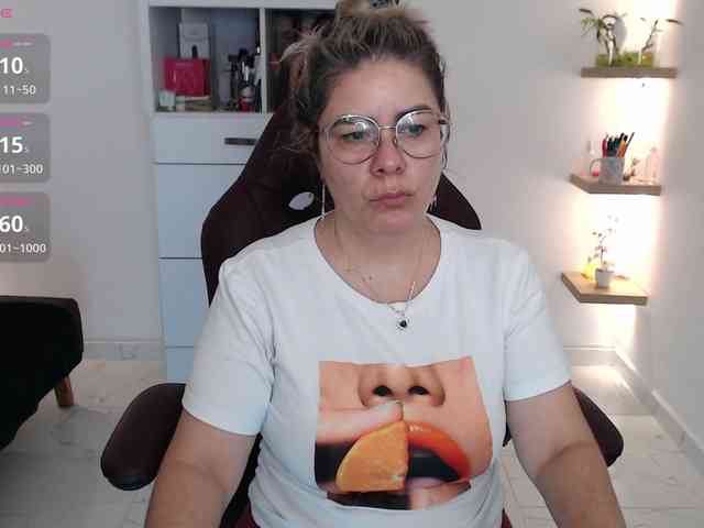 Miss-Diva1 webcam