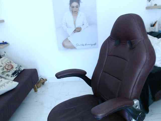 Miss-Diva1 webcam