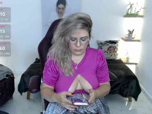 Miss-Diva1 webcam