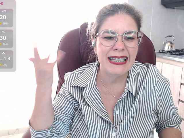 Miss-Diva1 webcam