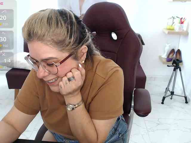 Miss-Diva1 webcam