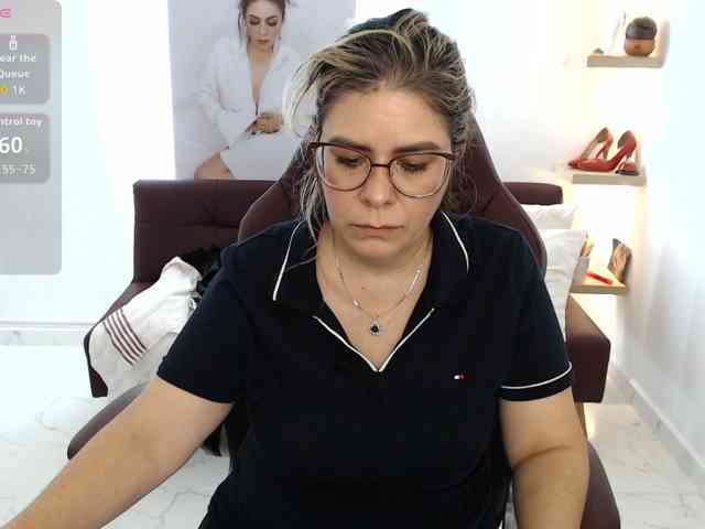 Miss-Diva1 webcam