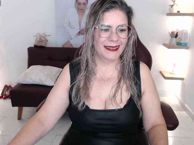 Miss-Diva1 webcam