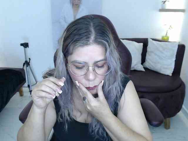 Miss-Diva1 webcam