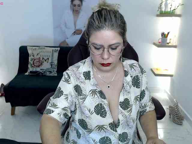 Miss-Diva1 webcam