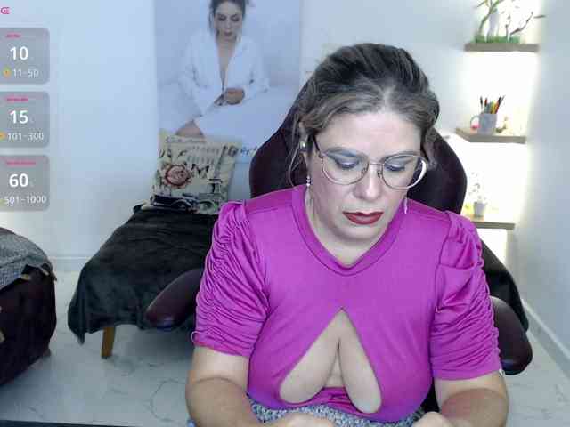 Miss-Diva1 webcam