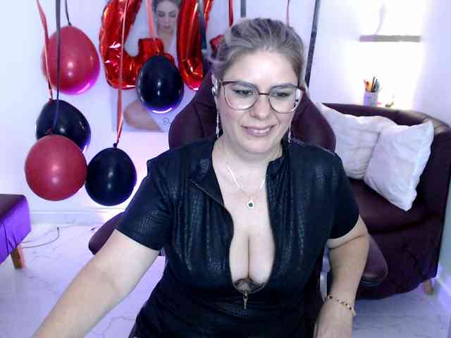 Miss-Diva1 webcam