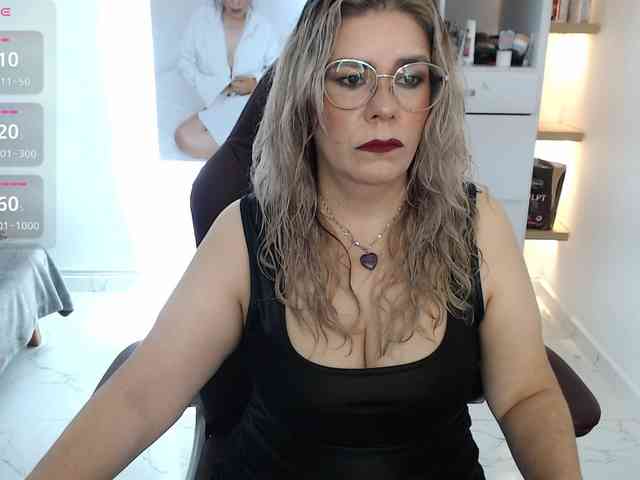 Miss-Diva1 webcam
