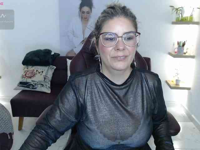 Miss-Diva1 webcam