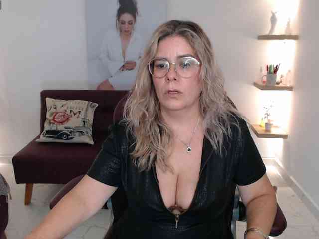 Miss-Diva1 webcam