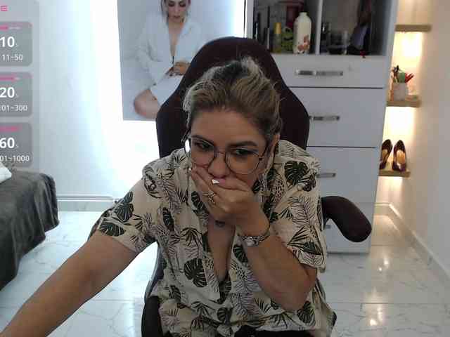 Miss-Diva1 webcam