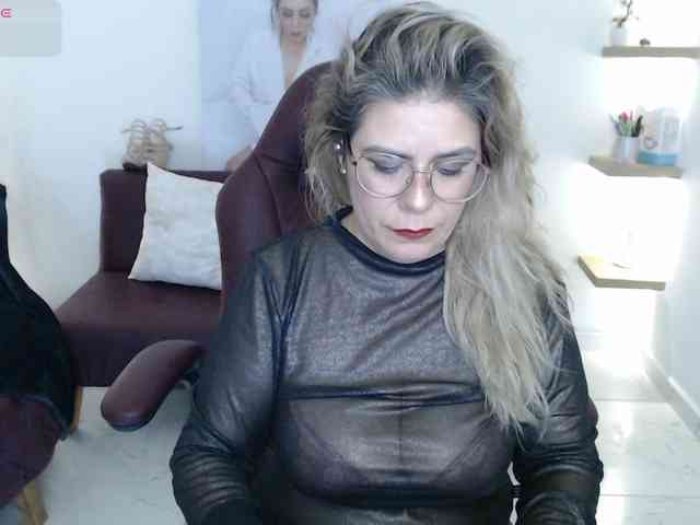 miss-diva1's live room