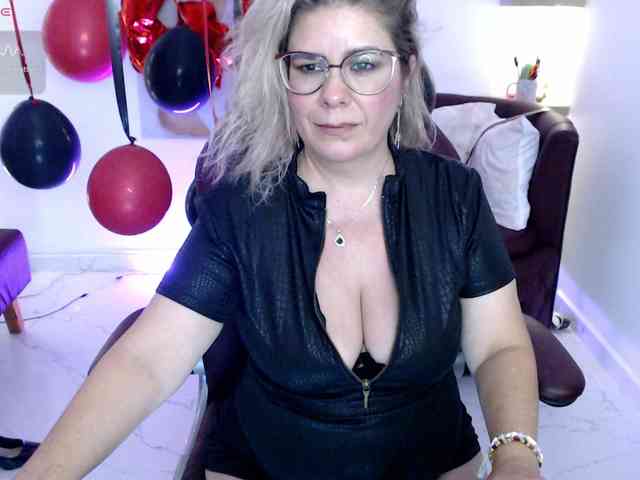Miss-Diva1 webcam