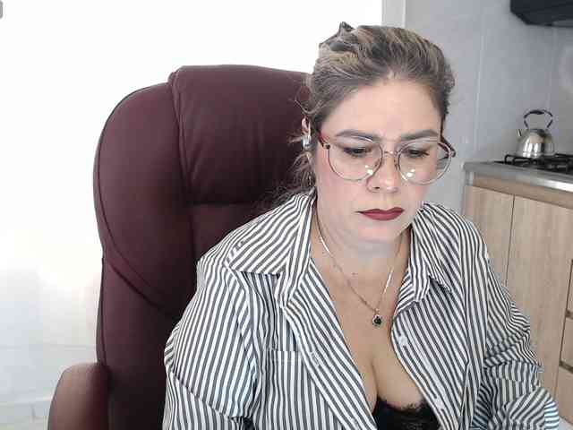 Miss-Diva1 webcam