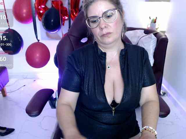 Miss-Diva1 webcam