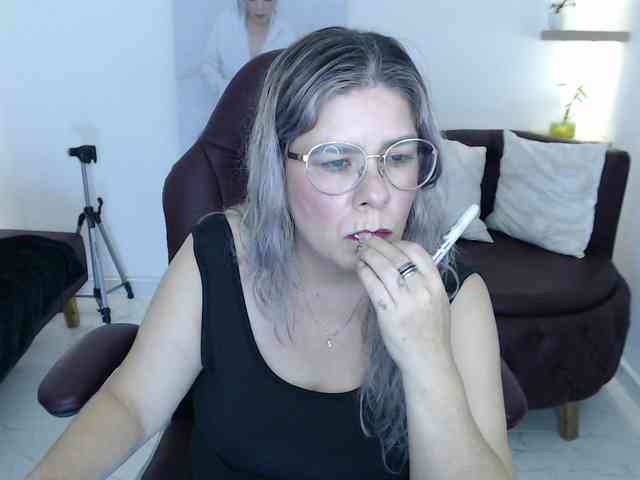 Miss-Diva1 webcam