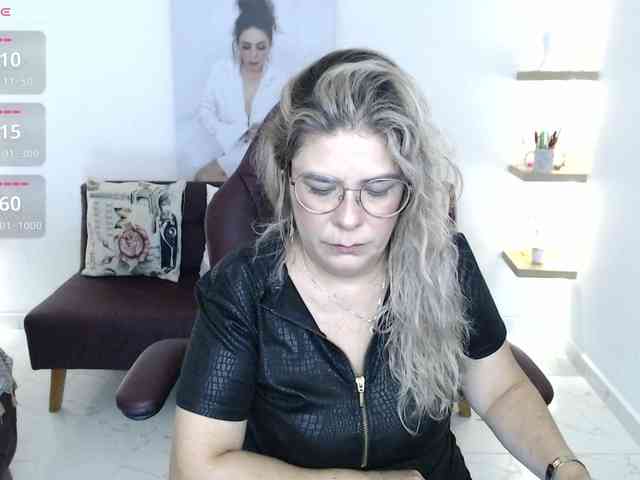 Miss-Diva1 webcam