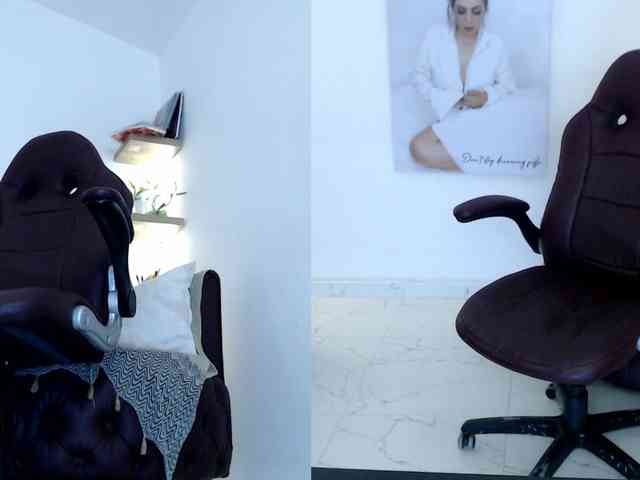 Miss-Diva1 webcam