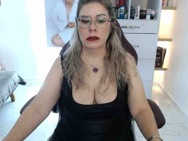 Miss-Diva1 webcam