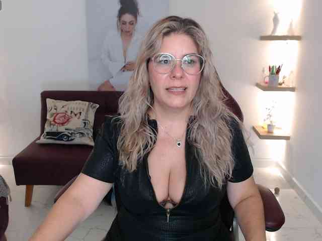 Miss-Diva1 webcam