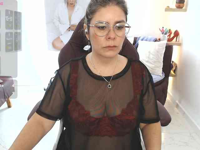 Miss-Diva1 webcam