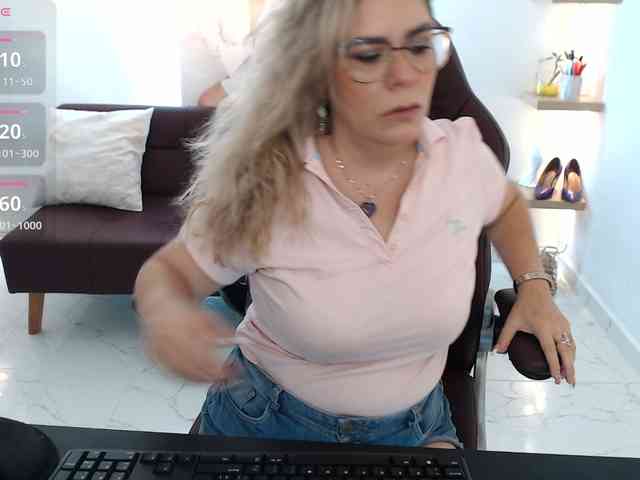 Miss-Diva1 webcam