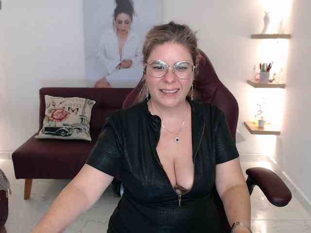 Miss-Diva1 webcam