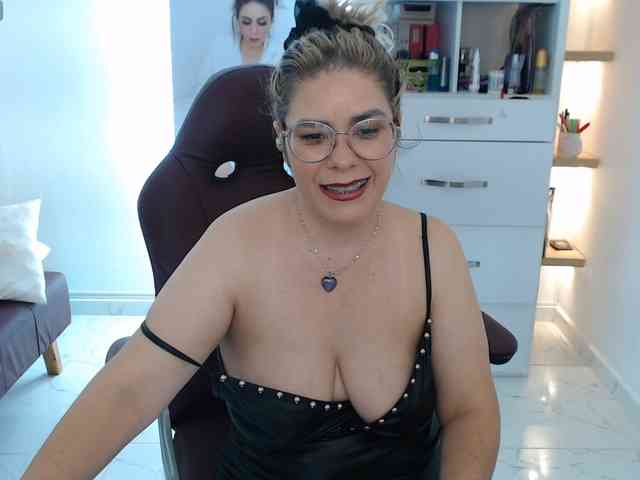 Miss-Diva1 webcam