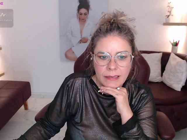 Miss-Diva1 webcam