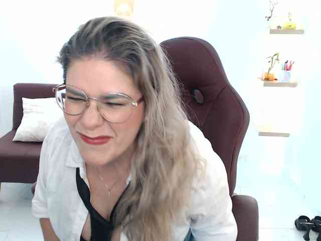 Miss-Diva1 webcam
