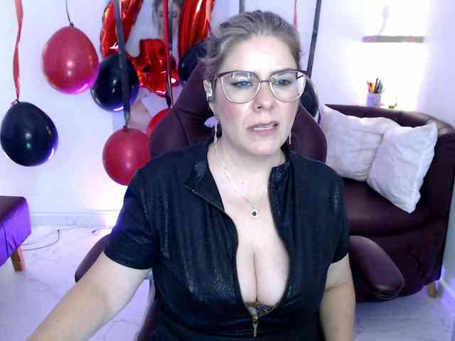 Miss-Diva1 webcam
