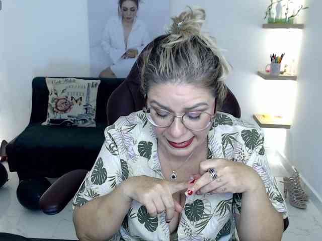 Miss-Diva1 webcam