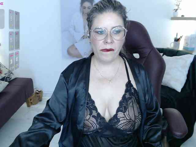 Miss-Diva1 webcam
