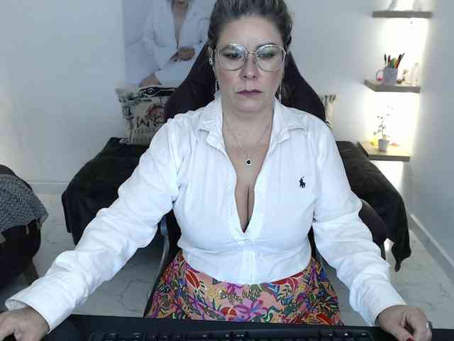 Miss-Diva1 webcam