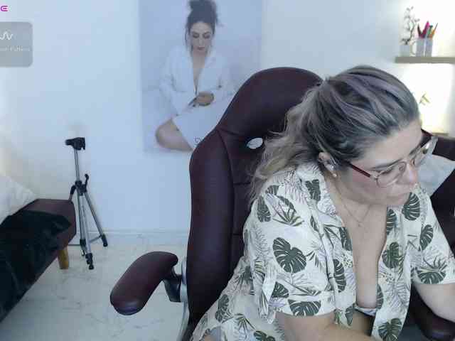 Miss-Diva1 webcam