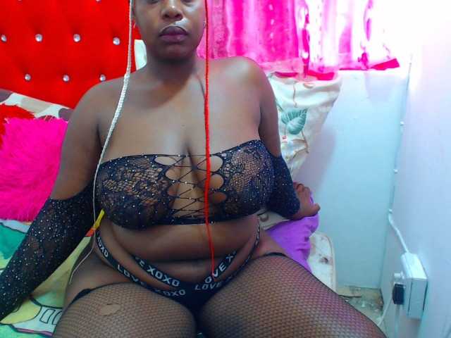 ItsLizzy's BongaCams show and profile