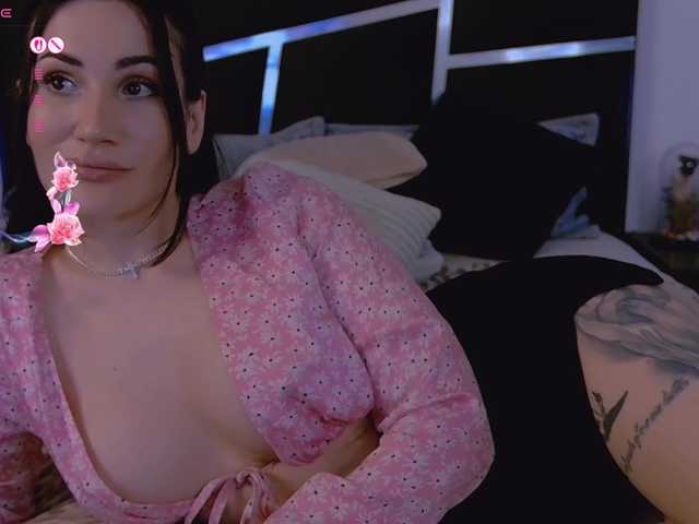 KimLuv live cam on BongaCams