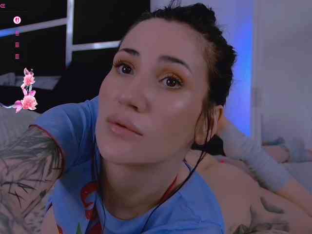 KimLuv webcam
