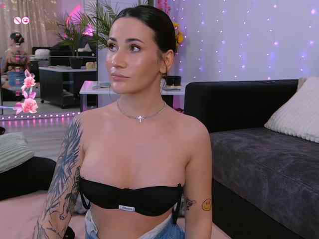 KimLuv webcam
