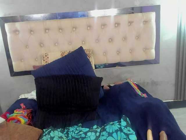 Evaa-white live cam on BongaCams