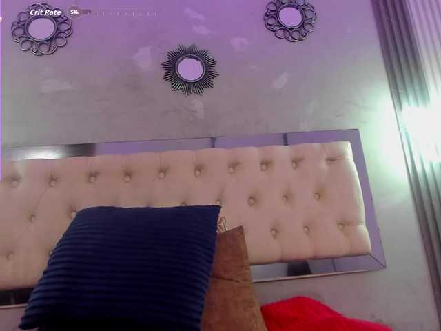 Evaa-white live cam on BongaCams
