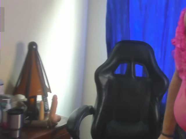 Evaa-white webcam